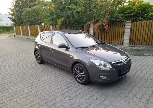 Hyundai I30 cena 17200 przebieg: 178000, rok produkcji 2008 z Wrocław małe 172